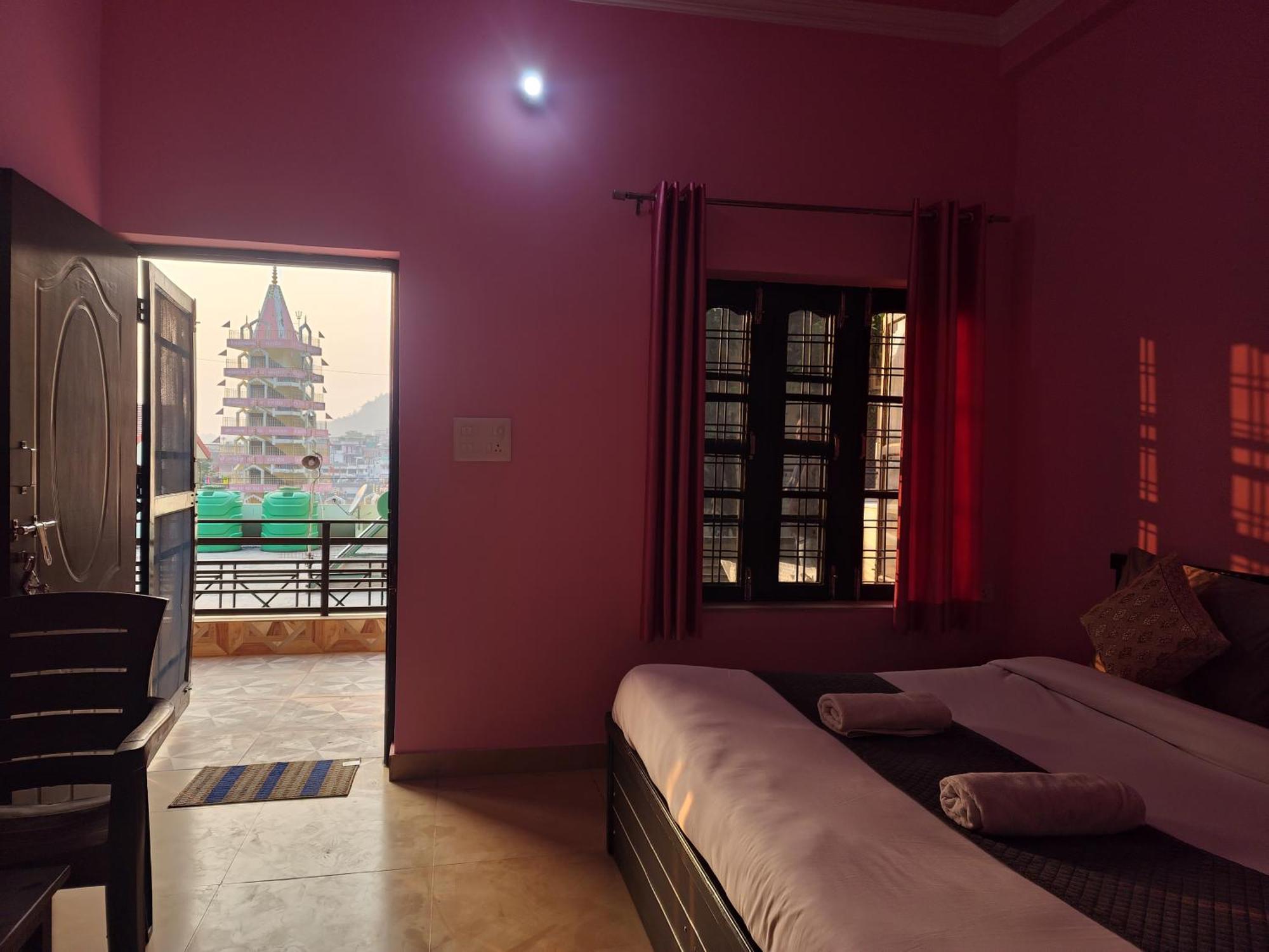 Karwaan Homestay Rishīkesh Esterno foto