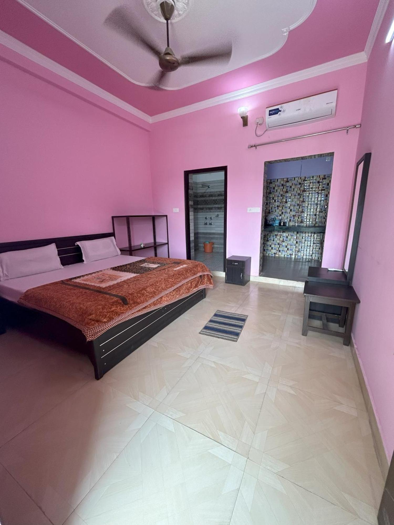 Karwaan Homestay Rishīkesh Esterno foto
