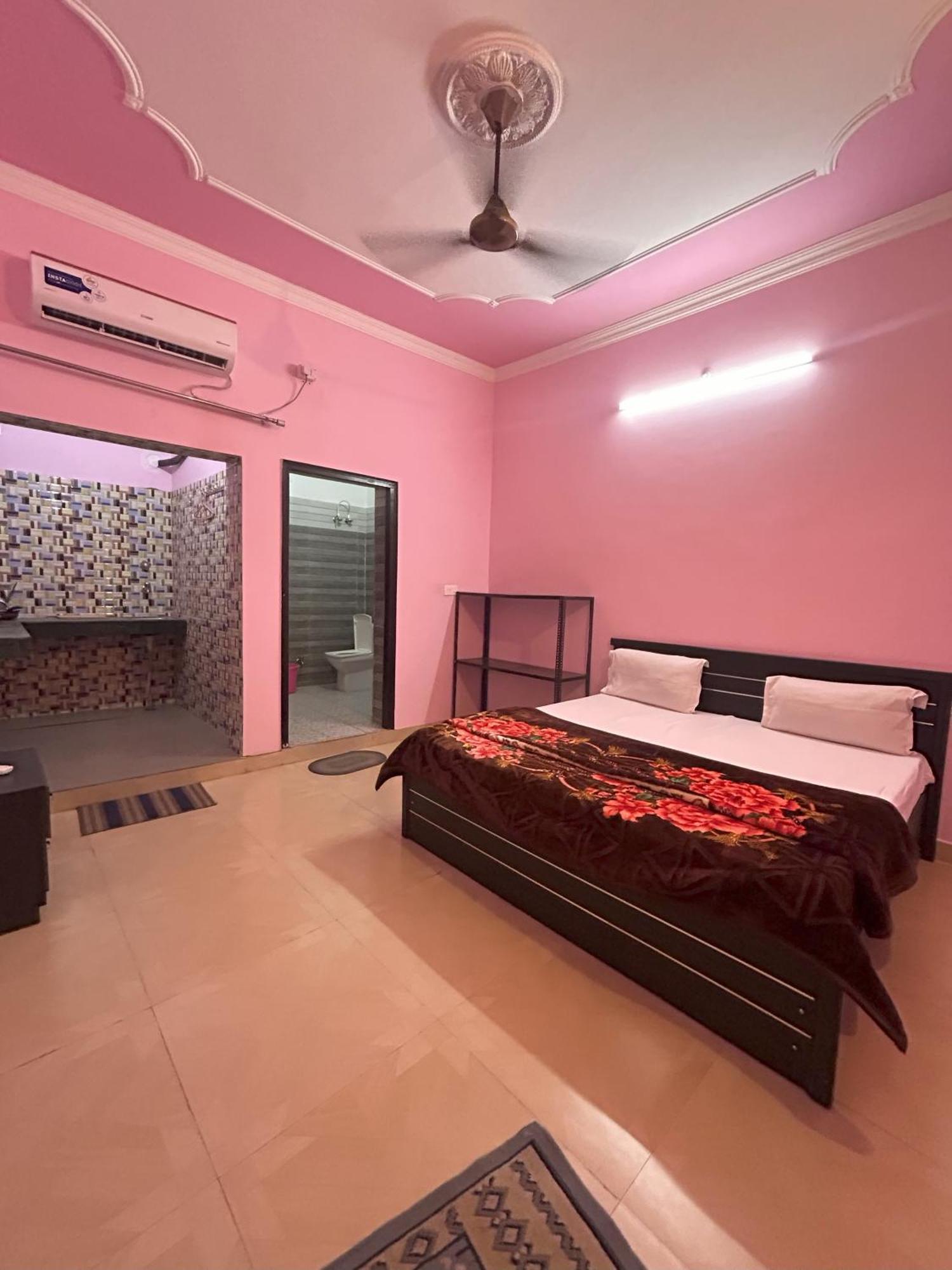Karwaan Homestay Rishīkesh Esterno foto